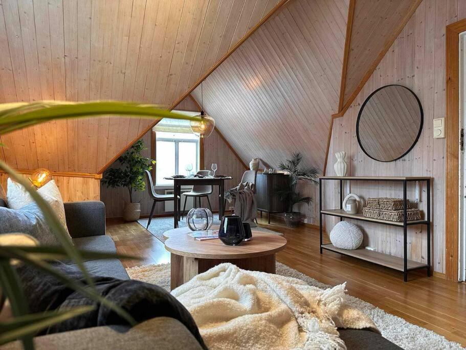 Cozy Central Loft Apartment With Amazing View Tromso Luaran gambar