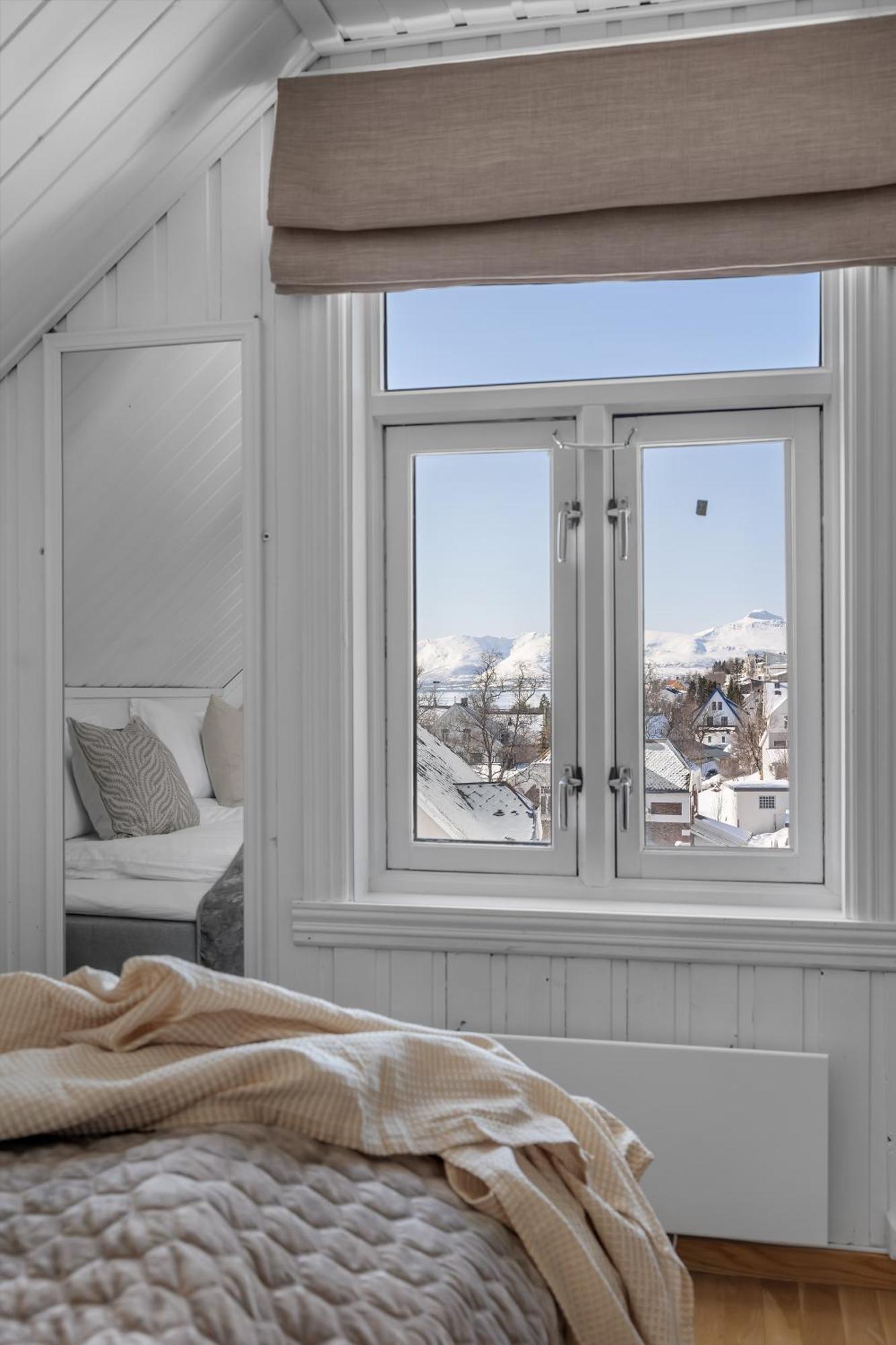 Cozy Central Loft Apartment With Amazing View Tromso Luaran gambar