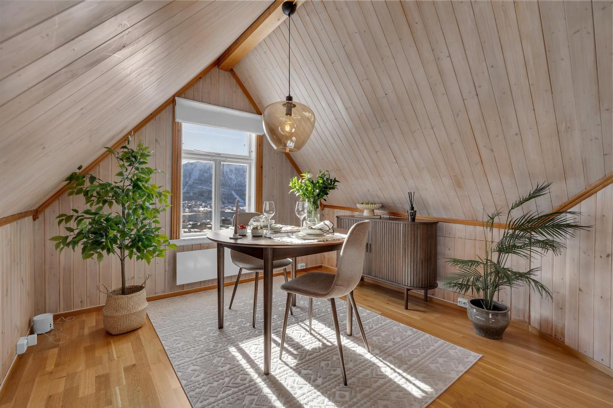 Cozy Central Loft Apartment With Amazing View Tromso Luaran gambar